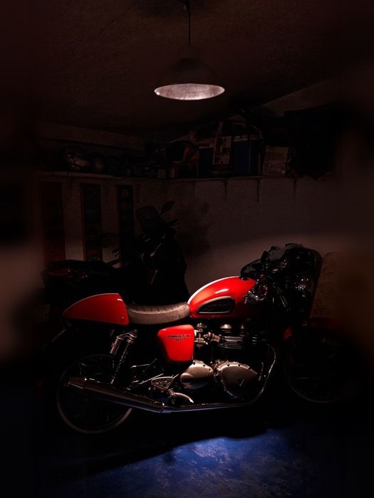 Triumph Thruxton  900