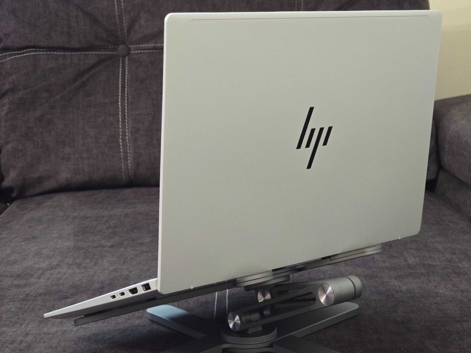 HP OmniBook 7 Aero NGAI (13,3" IPS/ Ryzen AI 5 340/ 16 DDR5/ 512 SSD)