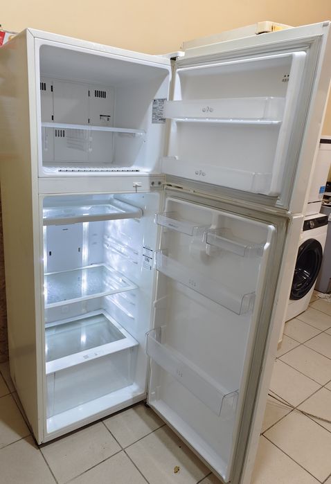 продам холодильник б/у LG 375EQ