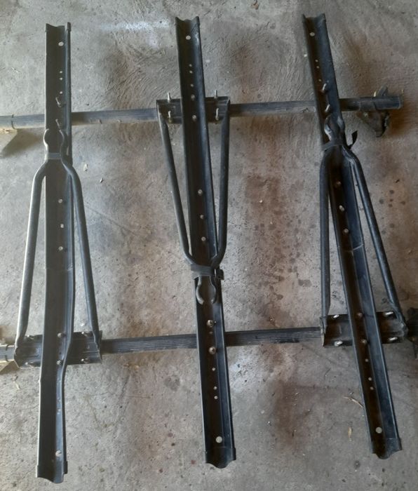 Barras de tejadilho com 3 suportes de bicicleta