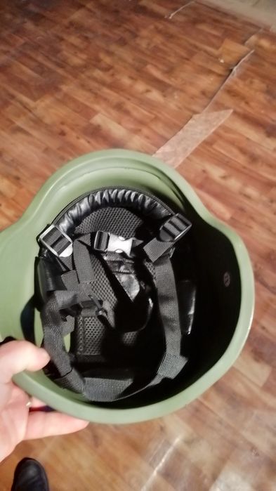 боевой шлем.каска.