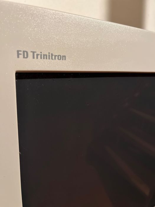 Monitor Sony FD Trinitron 19" GDM-F400T9 Retro Gaming / Retro Computing
