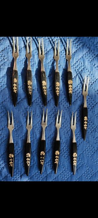 zabytkowy zestaw 11 małych widelczyków koktajlowych do przystawek  MCM