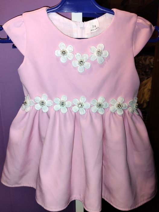 Piękna sukieneczka 74