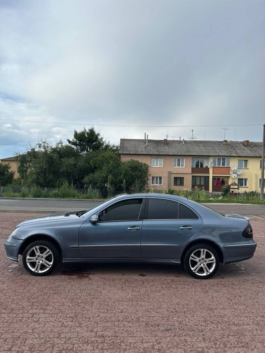 Mercedes - Benz