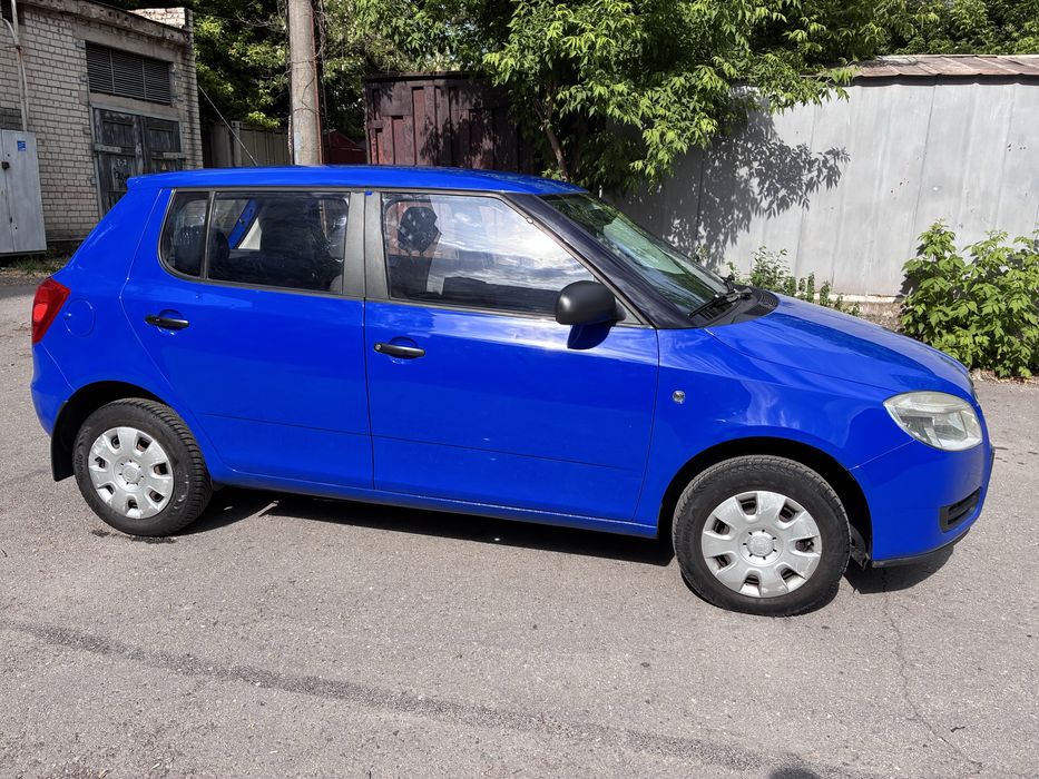 Skoda Fabia 2 1.4 официальная  обмен на универсал/ минивен