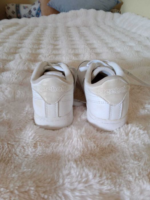 Sapatilha Reebok - branco - calça 35