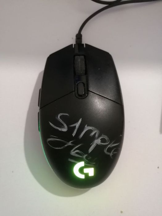Мышка Logitech G102 с автографом s1mple: 2 000 грн. - Периферійні ...