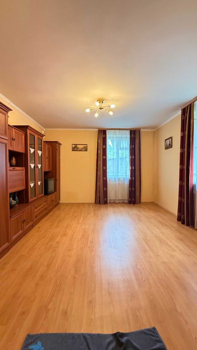Продаж квартири, 2кім з ремонтом, 57.5кв м, вул Франка, Винники Львів