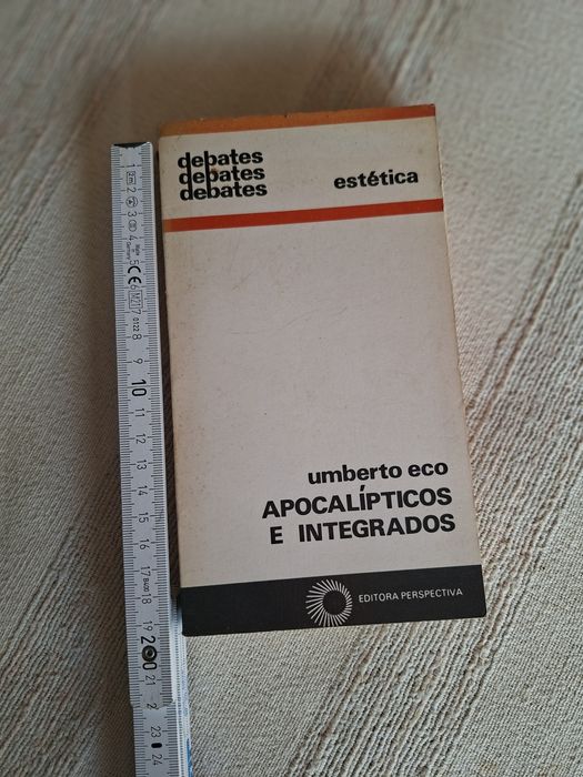 Umberto Eco Apocalipticos e Integrados