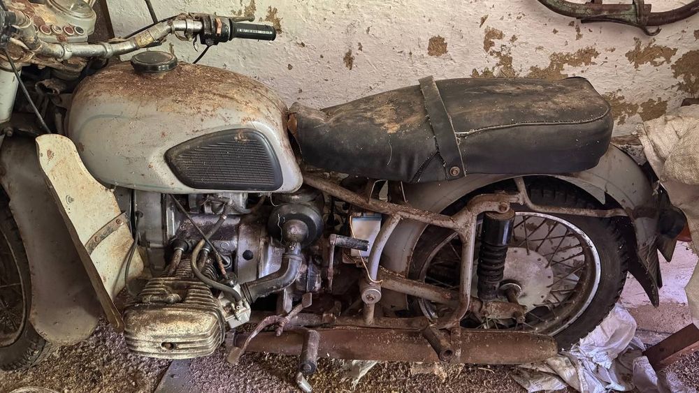 МТ, 11 .  1992 рік З документами