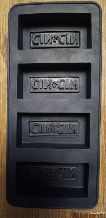 Foremka silikonowa do lodu Cin&Cin