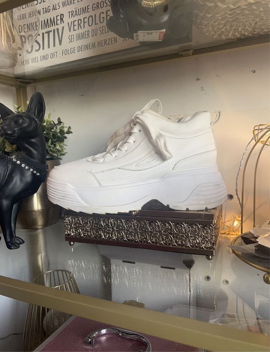 Buty sportowe, rozmiar 39 założone raz