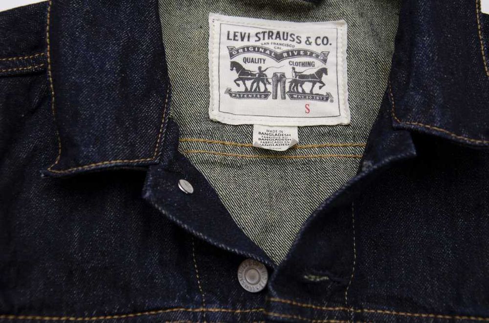 Джинсовый пиджак levis. размер s