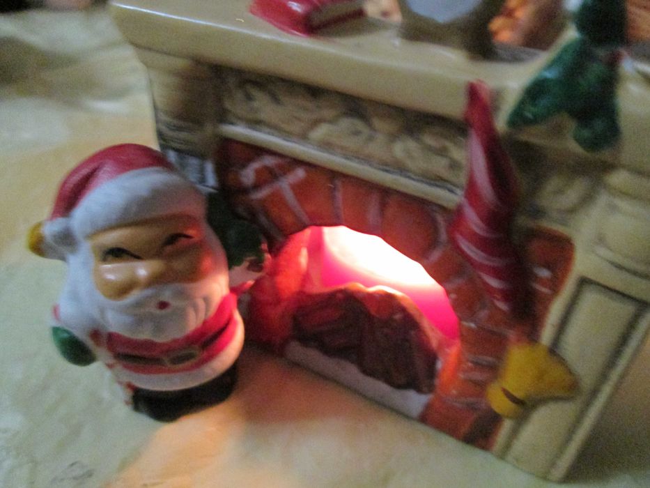 1 máquina tira borbotos, 1 cx Caldas, 2 leques e 2 decorações natal