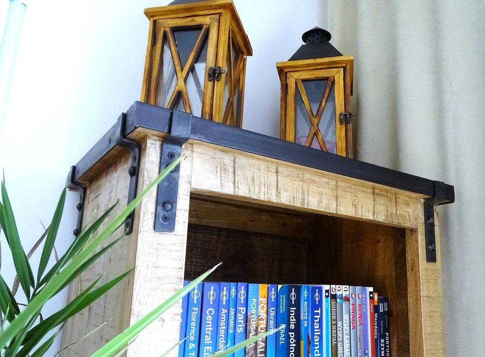 Kolonialna drewniana witryna / regał z litego drewna – śliczny