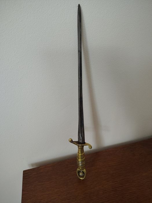 Stary kordzik, sztylet z mosiężną rękojeścią napis SZERIN ( SCHWERIN)