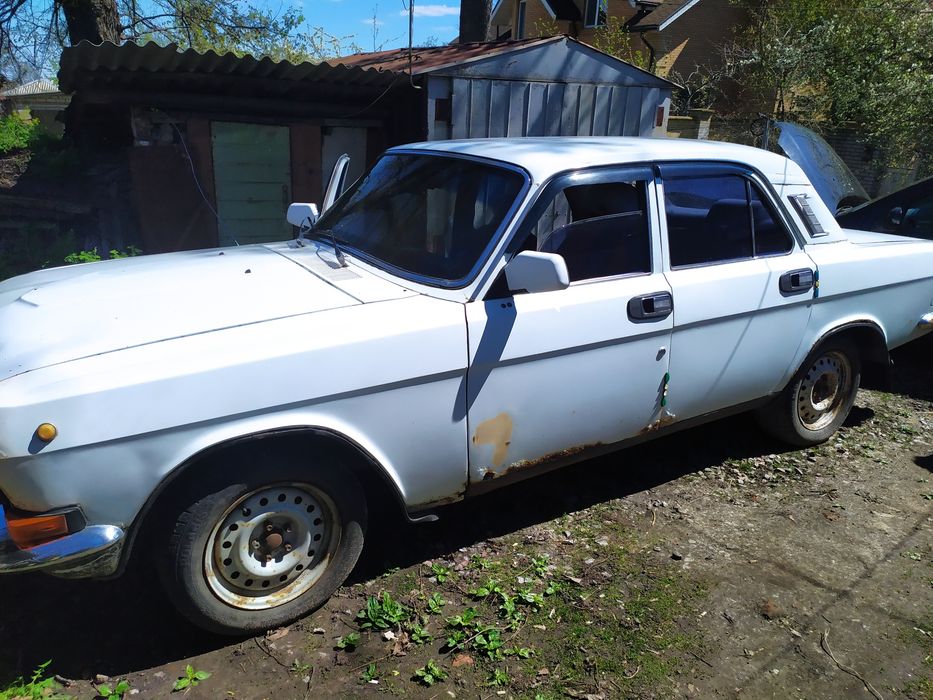 Продам Волгу 2410.
