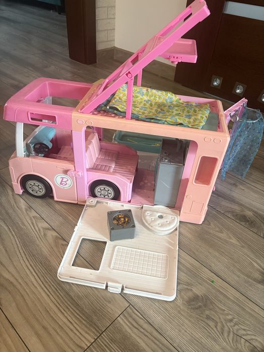 Kamper barbie z akcesoriami