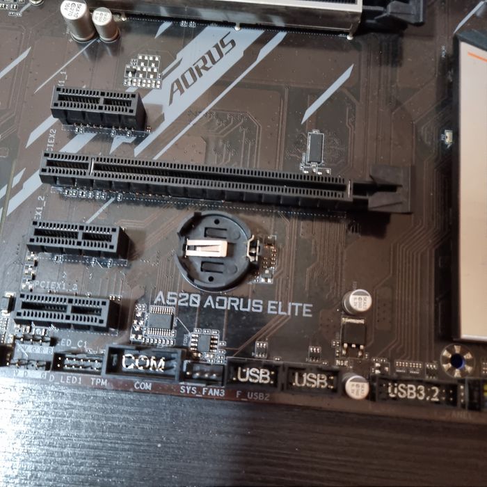 A520 Aorus Elite - Am4 100% Funcional