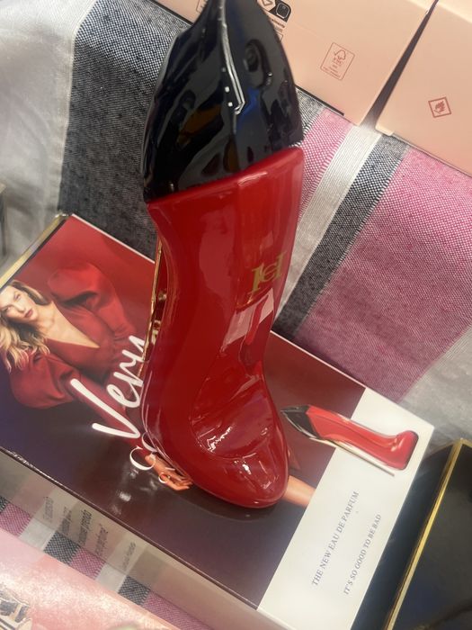 Perfume do sapato vermelho