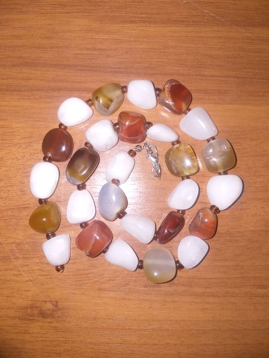 Буси із натурального каменя