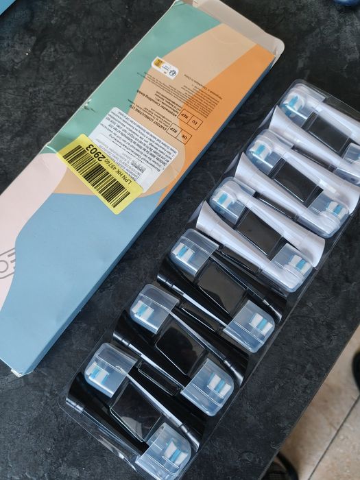 Końcówki do szczoteczek szczoteczki Oral-B i O