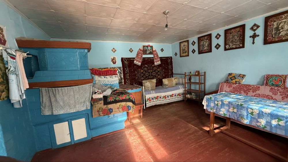 Будинок 73 м² + 25 сот під забудову в с. Раковець. Газ, світло, вода!