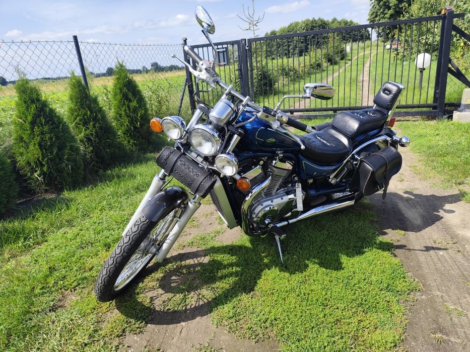 Suzuki Intruder VS 800