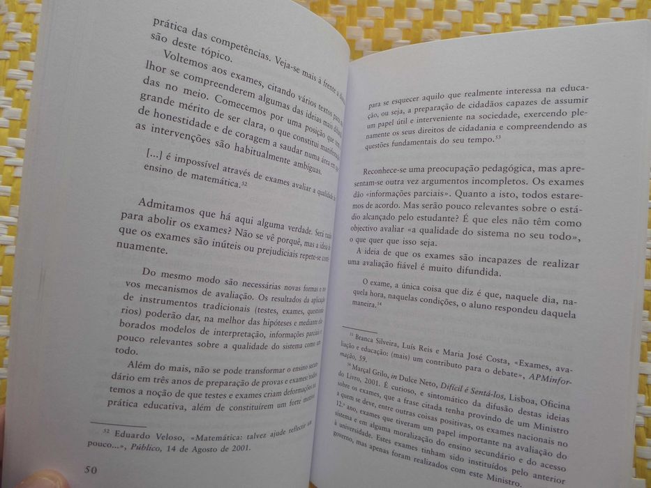 O "Eduquês" em discurso directo
de Nuno Crato