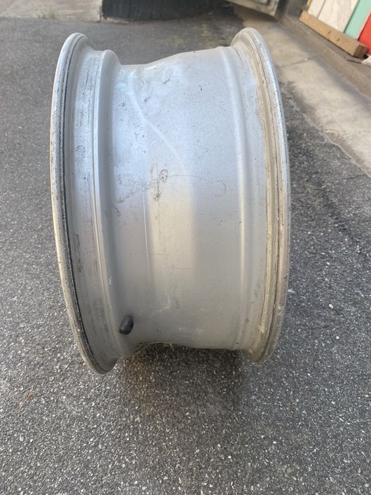 Продам один діск новий РАВ 4  за ціну домовимось