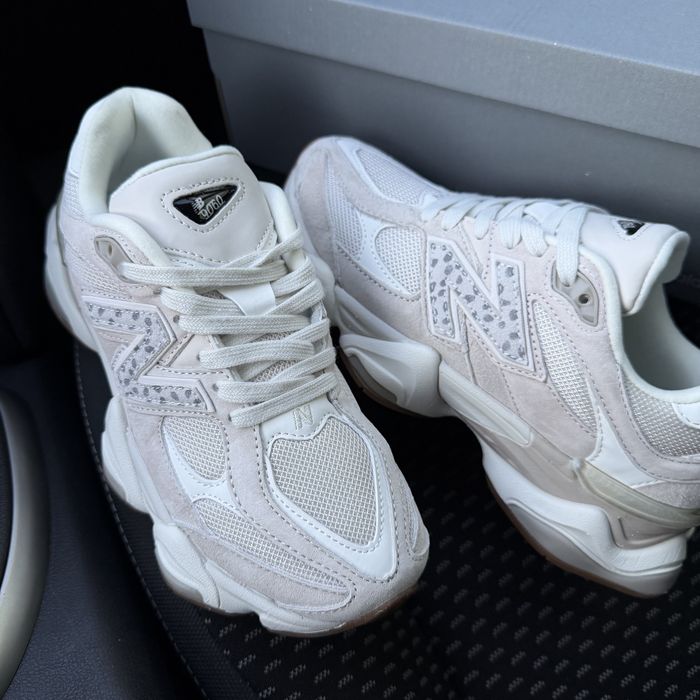 Жіночі кросівки нюбеланс бежеві New balance 9060 Beige Leopard