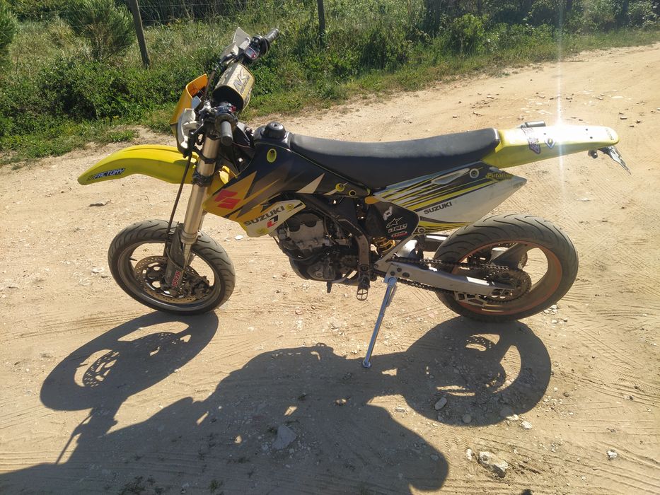 RMz 250  matriculada