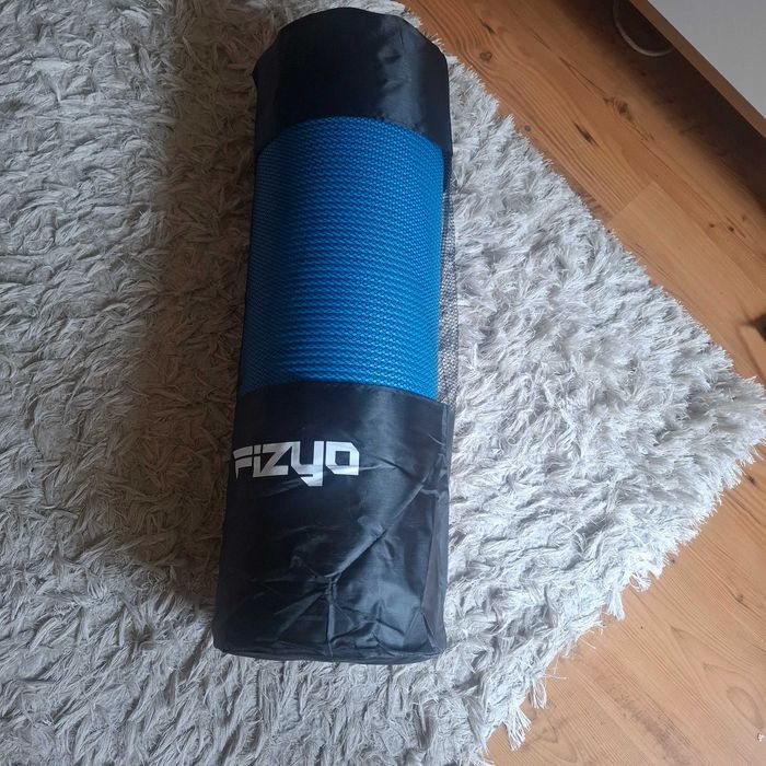 Mata do ćwiczeń marki fizyo z pokrowcem