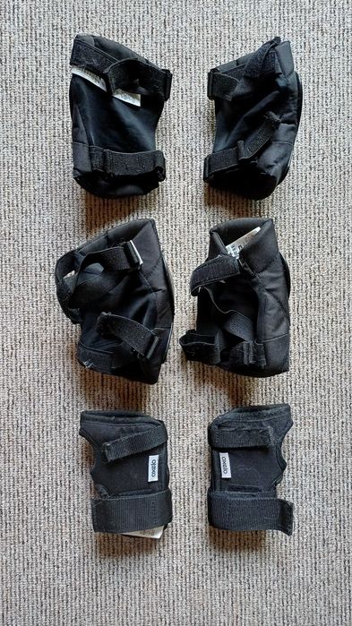 Conjunto de Protecção: Capacete e 3 Protecções Criança