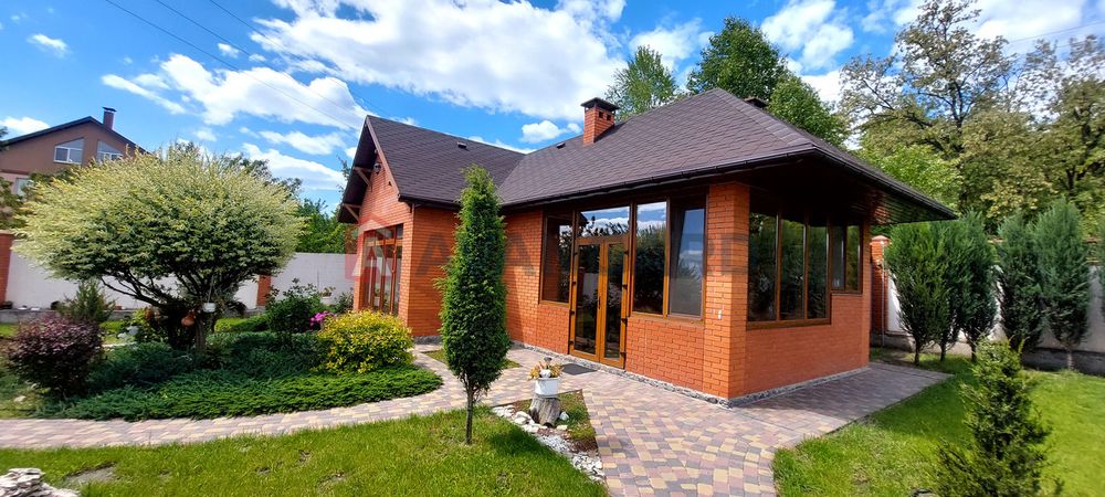Продам ДОМ 215м.кв.Баня (67м.кв).10 соток 220000$