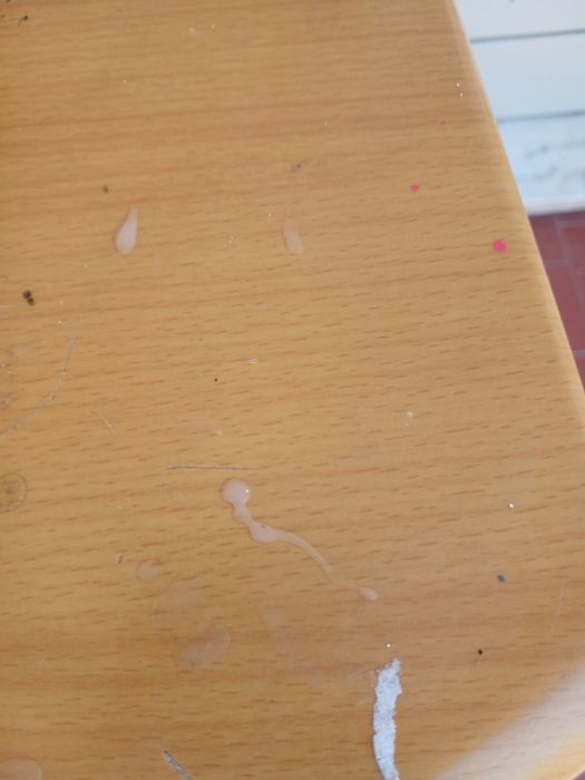 Mesa de estudo  quase nova