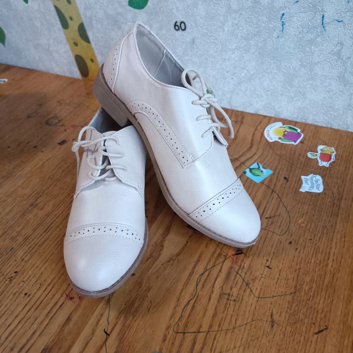 Жіночі туфлі фірми Atmosphere від  Primark