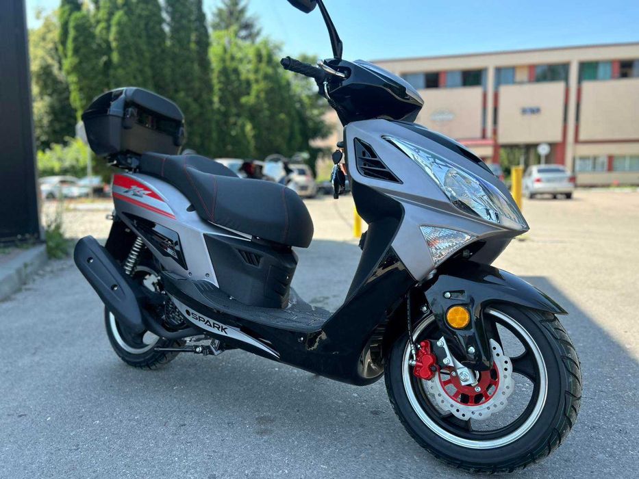 Скутер SPARK SP150S-17R