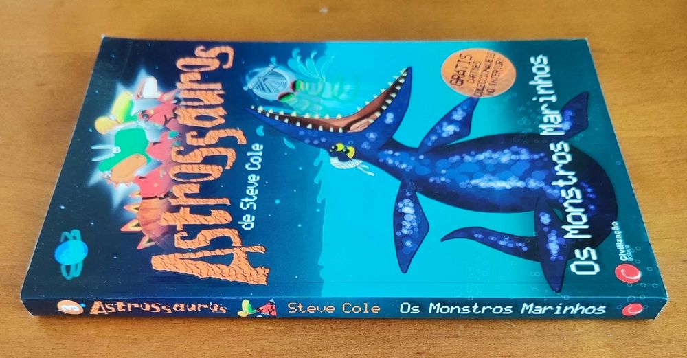 Livro "Astrossauros"