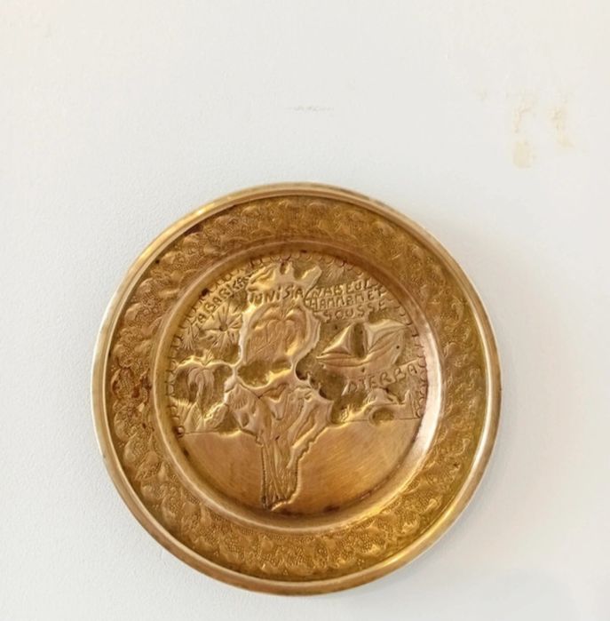 Pratos de latão artesanal