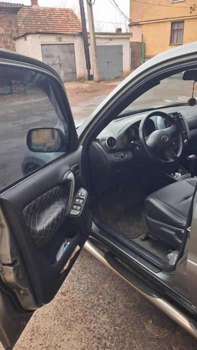 Toyota rav4 2004 2.0