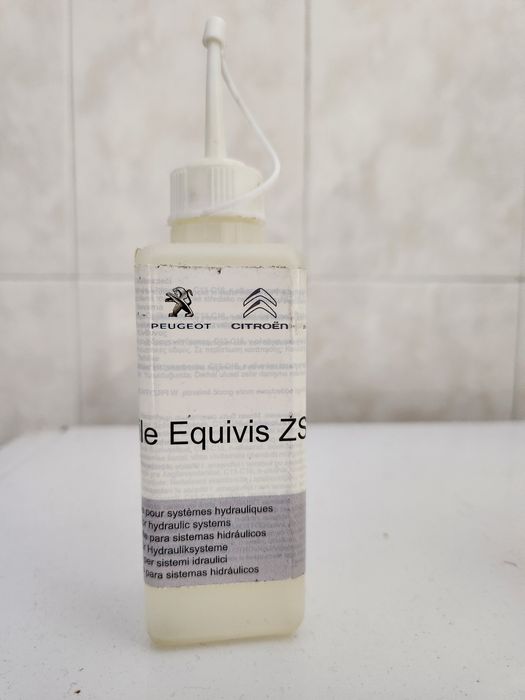 Óleo Hidráulico Equivis ZS 15 para Peugeot Cabriolet  (375ml)