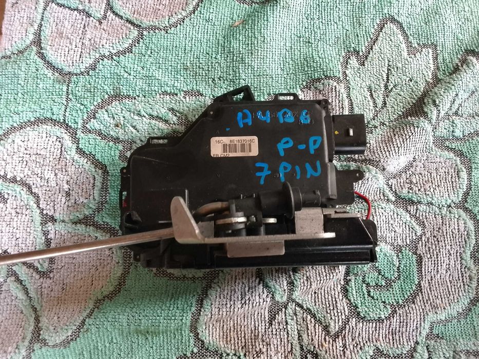 AUDI A4 B6 zamek drzwi prawy przód 8E1.837016C   7pin