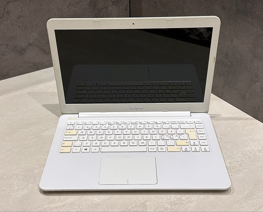 Ноутбук Asus R417S 14" 2/500GB HDD! N3286