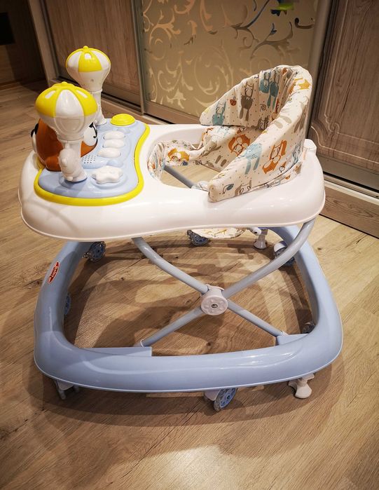 Дитячий стільчик для годування, ходунки, слінг (дитяча переноска)