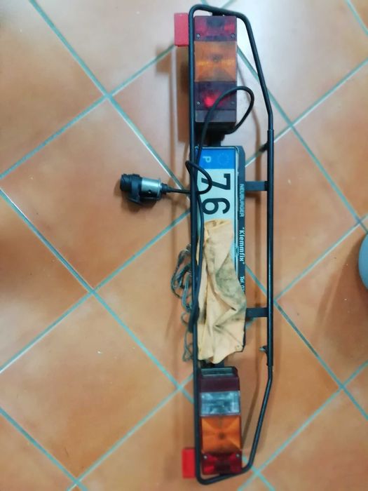 Suporte de duas bicicletas, TUV GS, fixado na bola de reboque.