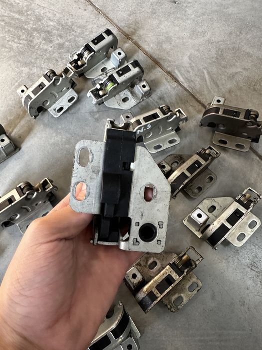 Замок задньої дверки  спрінтер крафтер Sprinter W906 crafter