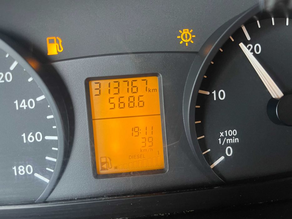 Sprzedam mercedesa sprintera z windą  rzadki okaz