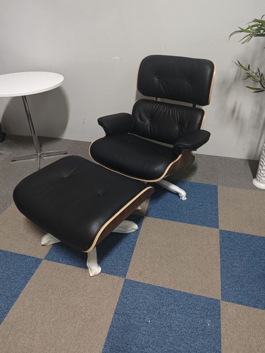 Poltronas Eames Pele Genuína